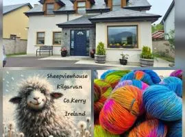 Sheepviewhouse Leo