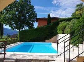 Holiday Home mit Pool by Interhome
