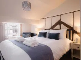 Lowcross House Bedroom 6