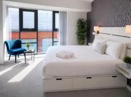 The Works-Fresh 2bed in centre, opposite Arndale.