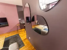 LouerAngoueme - L'Ecrin Pourpre - Cinéma Privé - Hyper Centre - Wifi - Proche Gare - Idéal perso & professionnels - Cuisine Équipée - LouerAngouleme