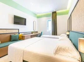 Santorini Luxury Room 5 - Beach Access, Parking and more