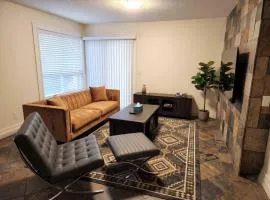 Charming Family friendly 2 Bedroom Townhouse in Downtown Vancouver