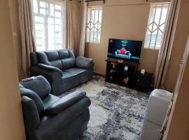 Toro Homes & BnB, hotel a Kabuku
