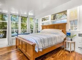 Jennifer's Cottage Room | The Chosen Collection
