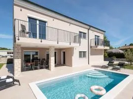 Villa Farini - with private pool near Porec