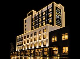 LIV Hotel Bronx GRAND OPENING, hotel u gradu 'Bronx'