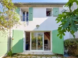 2 Bedroom Lovely Home In Les Portes-En-Ré