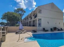 146 Beau Clair - Beachside Townhome with Pool in Long Beach