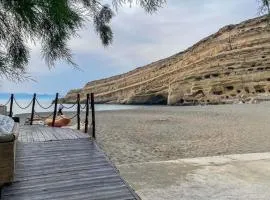 Beach House Kritamos - Just few Steps from the Beach & Parking