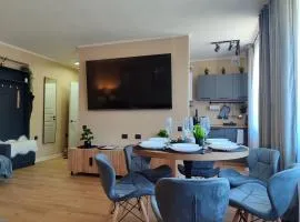 Stylish City Center Apartment - Near Border - Self Check-In
