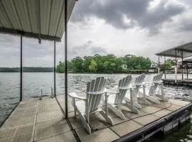 Lakefront Home - Walk to the Strip
