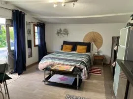 Chalet des oliviers 10mn CV Béziers dans propriété bien pour cyclistes