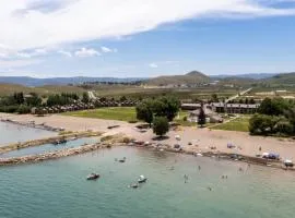 Serenity Lakehouse - Sleeps 36, Idea Beach, Game Room, BBQ