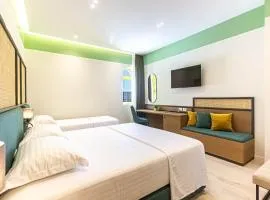 Santorini Luxury Room 6 - Beach Access, Parking and more