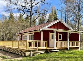 4 star holiday home in FÄRJESTADEN, khách sạn ở Färjestaden