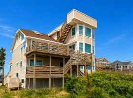 Pier House - Nags Head MP 17, Oceanfront, Indoor Pool, Hot Tub, Rooftop Deck, Pets OK