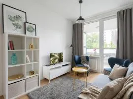 Urban Chic - Pereca Residence Cozy & Stylish Apartment in Central Warsaw