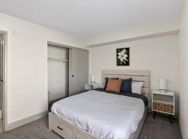 Bright 2BR apartment near Kansas City