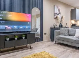 Luxury Townhouse Sleeps 8 Free Parking & Fast Wi-Fi