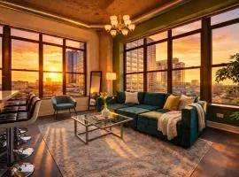 Luxury 2BR Suite with Optional Parking and Gym access Near McCormick Place and Soldier Field