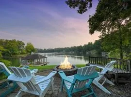 Paradise at Sunset Cove - Lakefront getaway with private dock, office, firepit, deck, & pool table