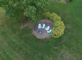 Paradise at Sunset Cove - Lakefront getaway with private dock, office, firepit, deck, & pool table