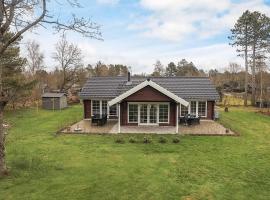 8 person holiday home in Hadsund-By Traum, хотел в Odde