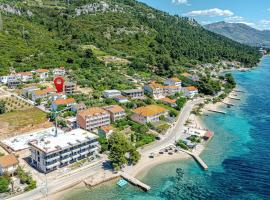 Apartments by the sea Kuciste - Perna, Peljesac - 4538, hotel i Kučište