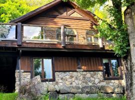 Lake views, spa, king bed, Golf Club amenities, hotel i Mont-Blanc
