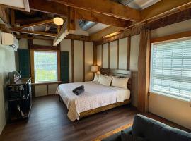 Mill Creek Suite (Jacuzzi Tub) - Potter’s Mill, готель у місті Bellevue