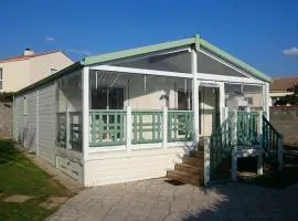 Chalet à Brem - 3 Chambres, Terrasse, 6 Personnes - API-1-52-374