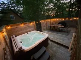 HGTV Quality Chalet Hot Tub Outdoor Haven