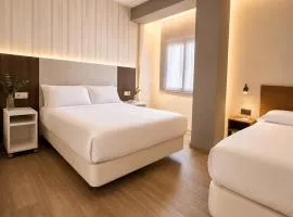 HOSTAL LETTO DAL MARE
