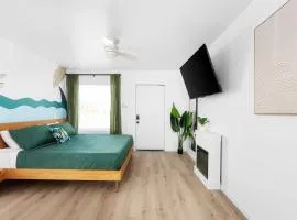 Motel Miya - King and Queen Bunk Room #7
