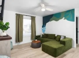 Motel Miya Penthouse with Living & Kitchenette