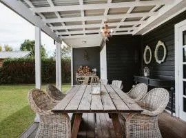 'Mudgee Maison' A Charming Vintage Country Escape