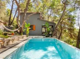 Gorgeous Home In Grohote