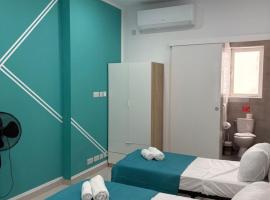 Maltese Terrace house with a modern touch - close to airport 4 km: Tarxien şehrinde bir otel