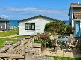 Seafront 2-Bed Chalet with Terrace & Parking - Steps from Westward Ho! Beach