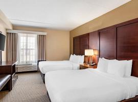Comfort Suites State College near Penn State - Steps Away from PSU!, khách sạn ở State College