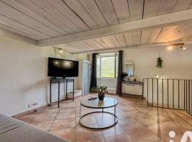 Appartement 5 personnes village provençal du haut var claviers, hotel i Claviers