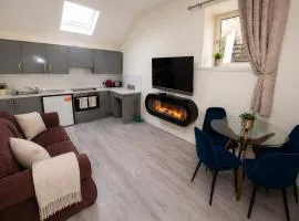 Unit 4 Tranquil Harbourside Retreat- Central Location