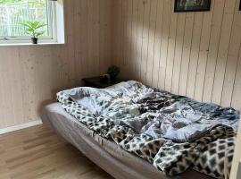 Front-Row Summerhouse With View And Big Garden، فندق في هولباك