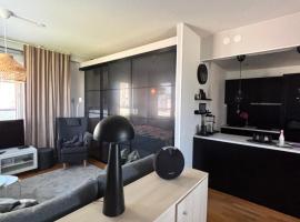 Kraatterin Helmi Suite Resort Premium-Luxus، فندق في Lappajärvi