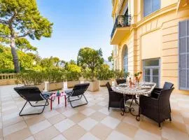 Luxury Historic Suite with Private Beach, Pool & Tennis near Monaco