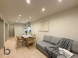 THE SAKAI SUITE by b hotel - New Spacious Apartments