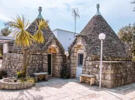 Castellinaria Holiday Rooms with Pool & Apartment with Private Jacuzzi