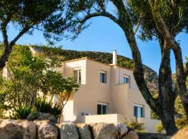 Grand Family Villa by the Sea