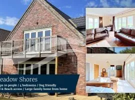 Meadow Shores - Part of the The Bay Filey Holiday Village with pool, gym and direct beach access, pub, restaurant, tennis and meadows walks